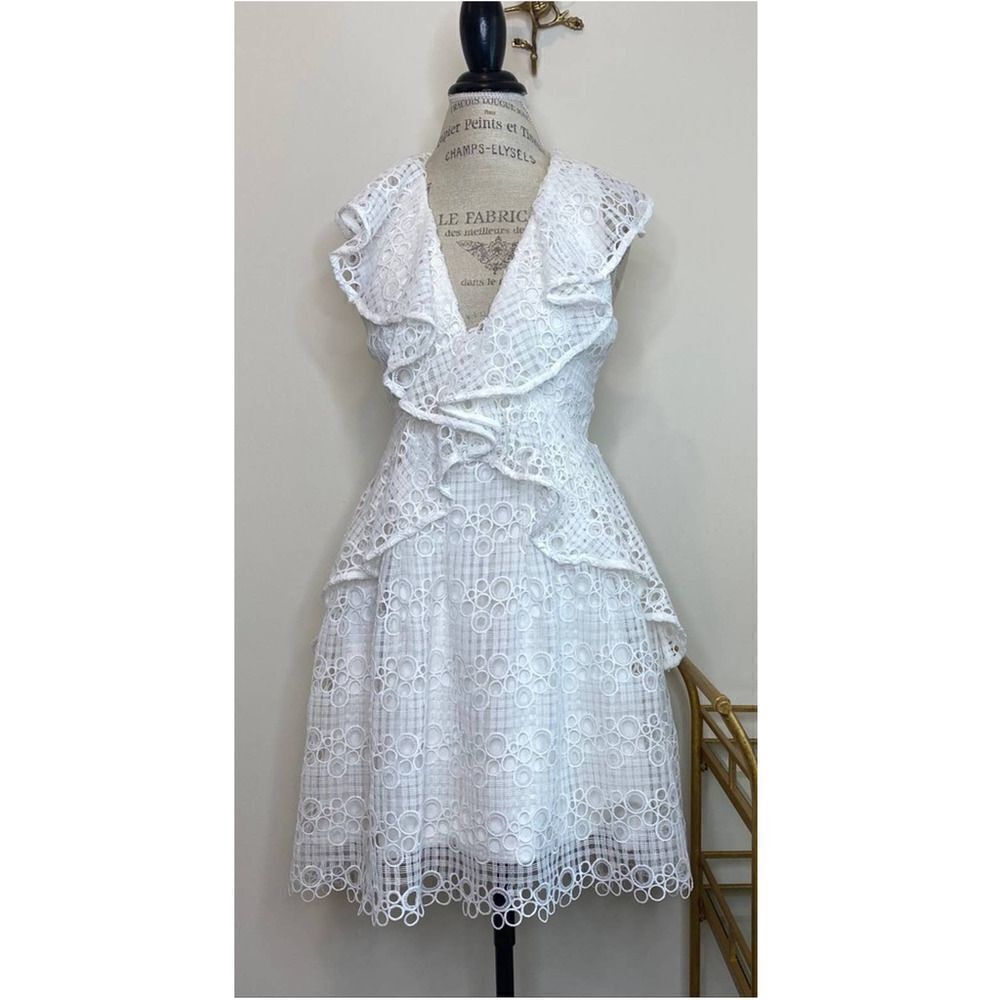 ELLIAT White Lace Mini Ruffle Interlude Style Mini Dress MEDIUM - Picture 7 of 12